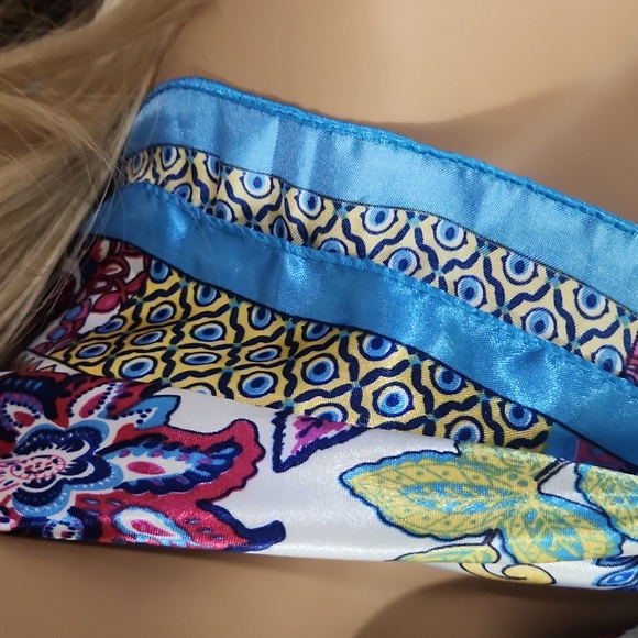 3 Square Neck Scarfs Very Pretty. - Picture 5 of 15